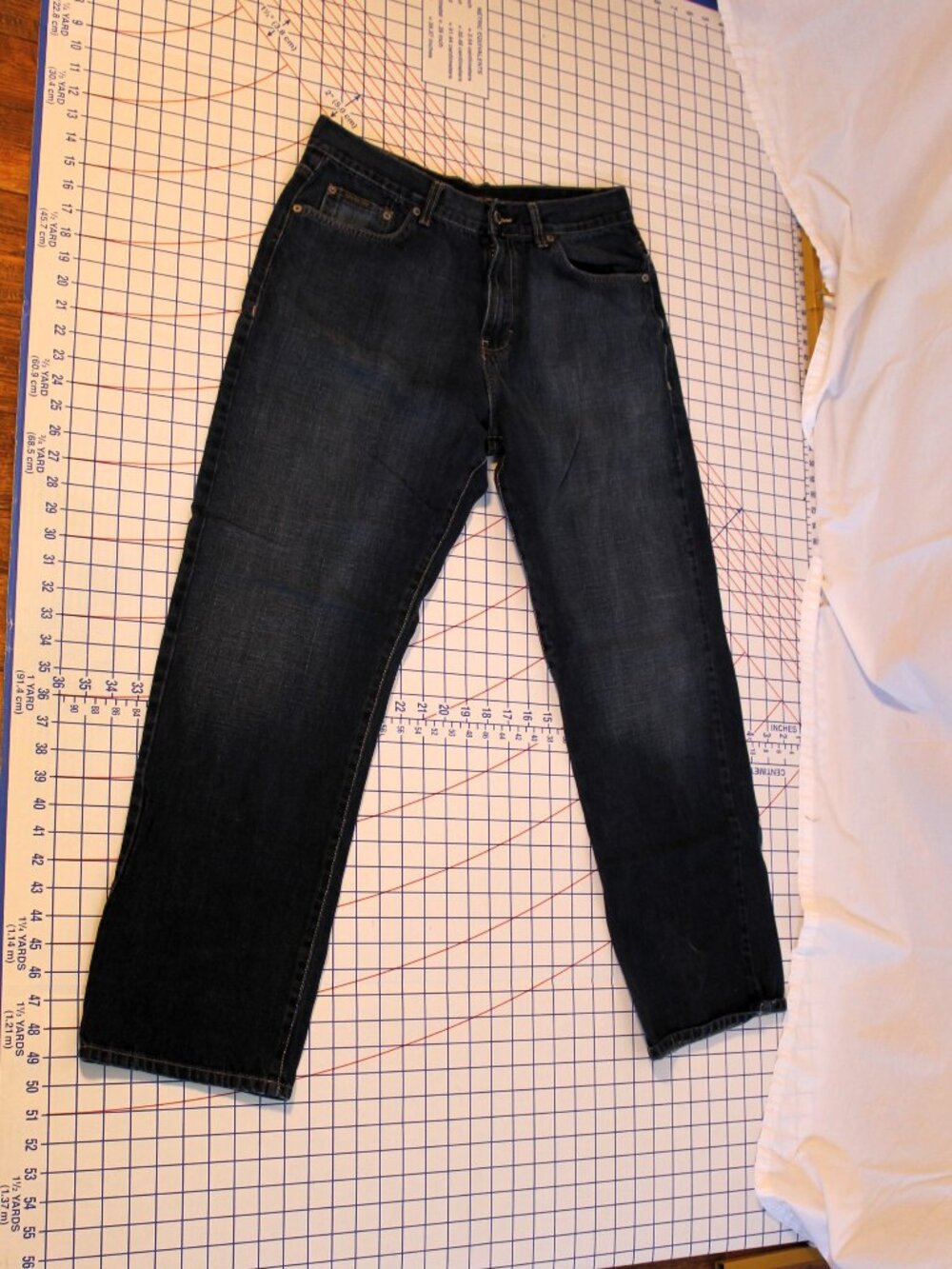 Calvin Klein Men's Relaxed Straight Jeans 34